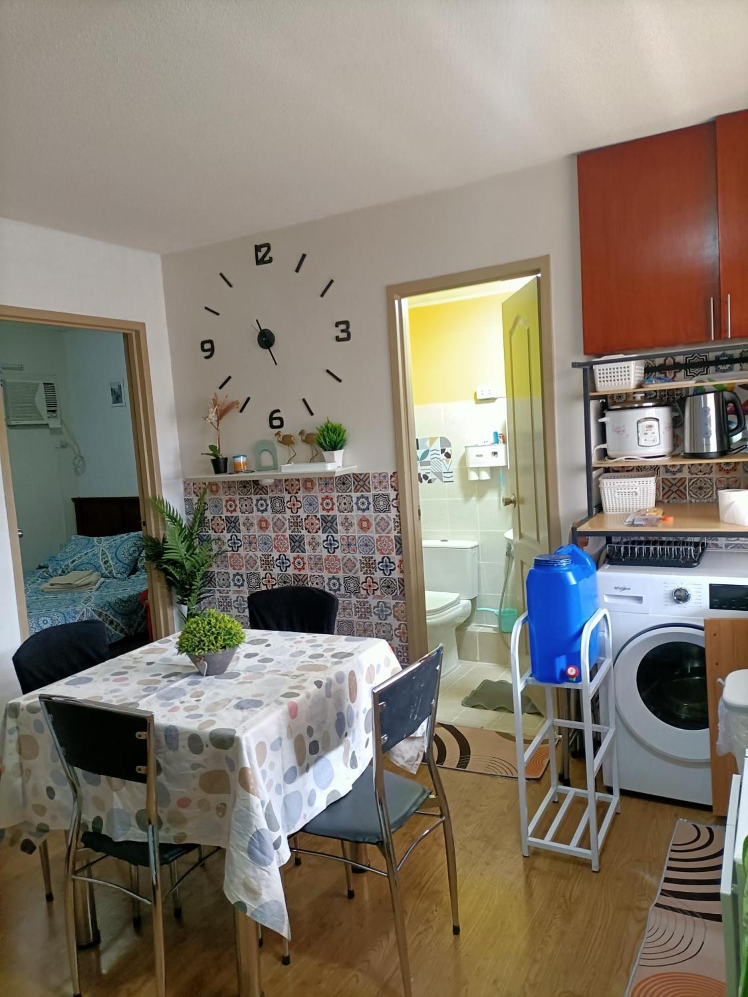 2 Bedroom Sorrento Oasis Pasig City Екстер'єр фото