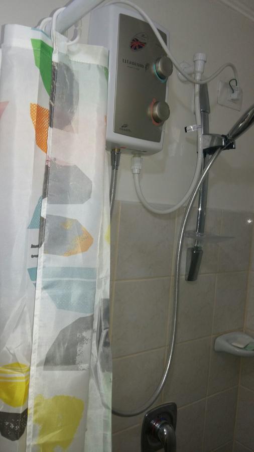 2 Bedroom Sorrento Oasis Pasig City Екстер'єр фото